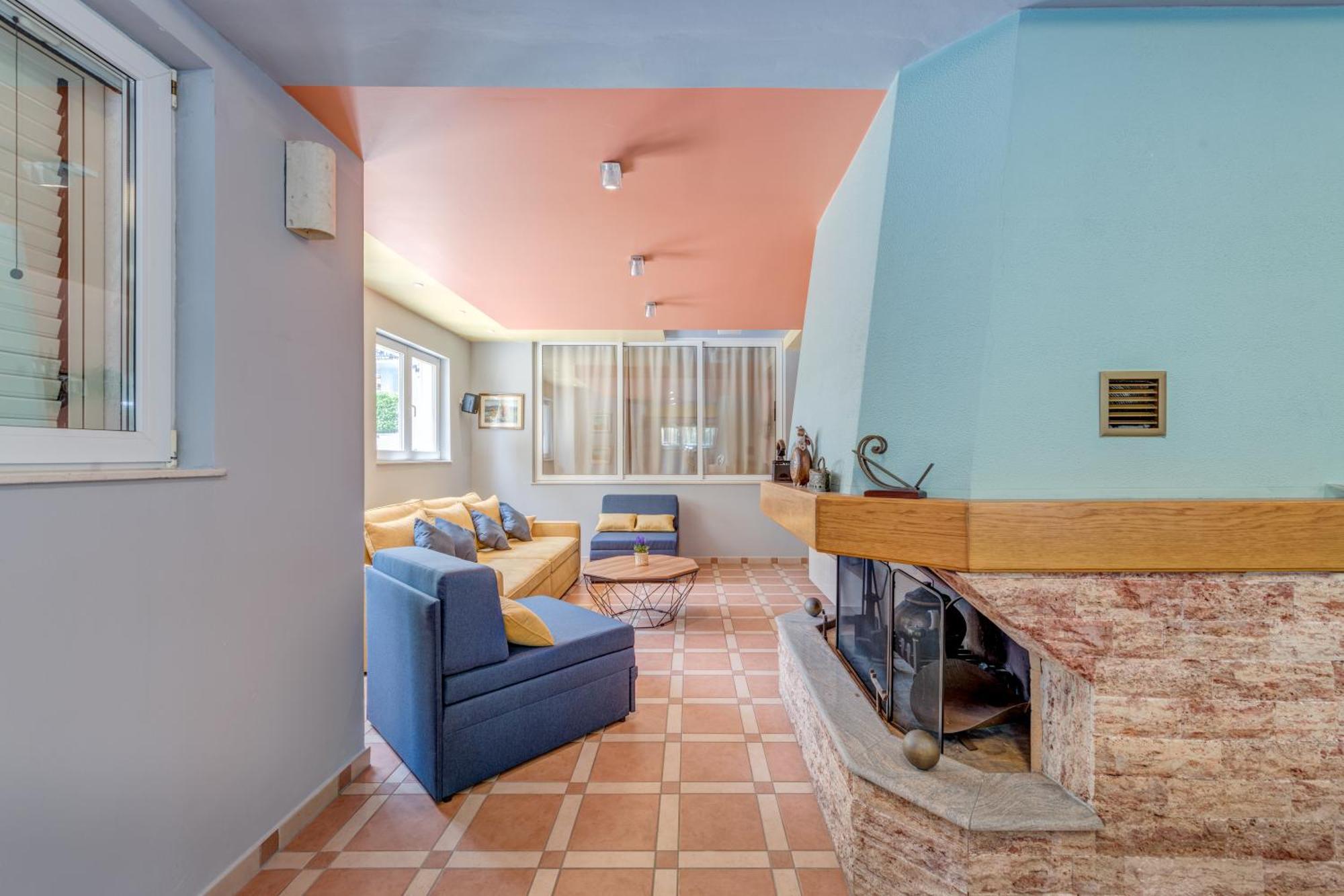 Blue Dolphin Apartment - Private Indoor Pool, Jacuzzi, Garden Split Dış mekan fotoğraf
